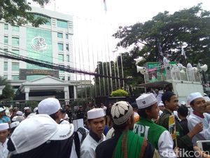 Video: Habib Bahar Diperiksa, Bareskrim Polri Diserbu FPI