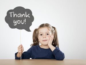 Bunda, Biasakan Si Kecil Ucapkan Terima Kasih Yuk Bunda, Biasakan Si Kecil Ucapkan Terima Kasih Yuk
