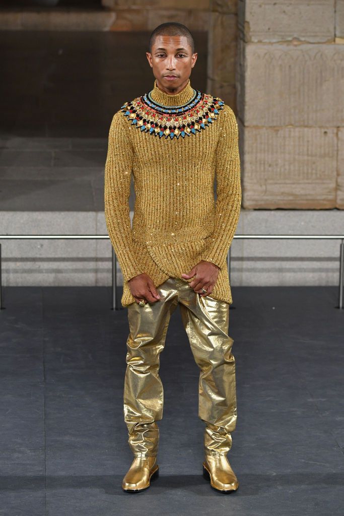 NEW YORK, NEW YORK - DECEMBER 04: Designer Karl Lagerfeld  walks the runway at Chanel Metiers D'Art 2018/19 Show at The Metropolitan Museum of Art on December 04, 2018 in New York City. (Photo by Dia Dipasupil/Getty Images)