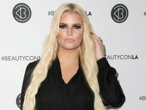 Jessica Simpson Minum Sperma Ular demi Jaga Suara Tetap Indah Jessica Simpson Minum Sperma Ular demi Jaga Suara Tetap Indah