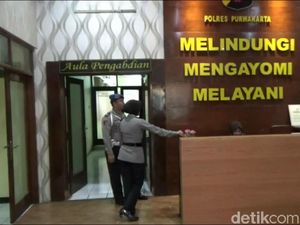 KPK Periksa Pejabat Perum Jasa Tirta di Mapolres Purwakarta KPK Periksa Pejabat Perum Jasa Tirta di Mapolres Purwakarta