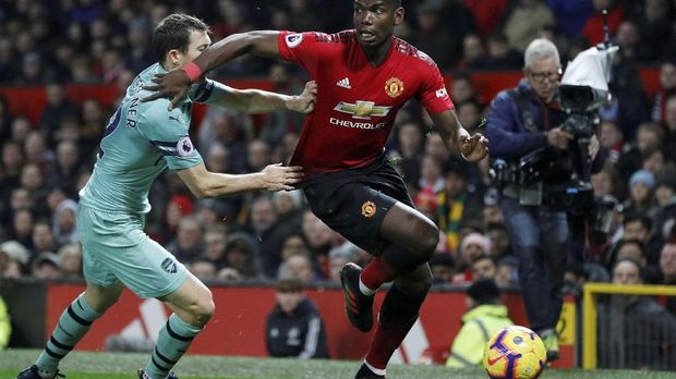Jose Mourinho mengungkapkan alasan tidak memainkan Paul Pogba sebagai starter. (