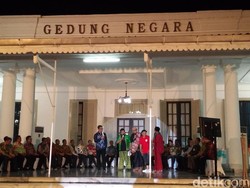 Ridwan Kamil Luncurkan Jabar Masagi di Gedung Negara Cirebon