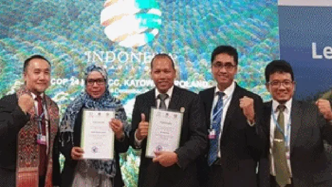 Alat Identifikasi Kayu RI Mejeng dalam Konferensi di Polandia Alat Identifikasi Kayu RI Mejeng dalam Konferensi di Polandia