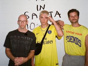 Siap-siap, LANY Bakal Konser di Jakarta Lagi Nih! Siap-siap, LANY Bakal Konser di Jakarta Lagi Nih!