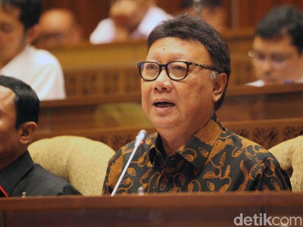 Bupati Kotim Tersangka, Mendagri: Serahkan Saja ke KPK Bupati Kotim Tersangka, Mendagri: Serahkan Saja ke KPK