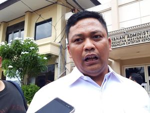 Polda Jatim Limpahkan Berkas Kasus Ahmad Dhani Besok Polda Jatim Limpahkan Berkas Kasus Ahmad Dhani Besok