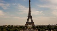 Potret Bagian Menara Eiffel yang Dijual Hampir Rp 1 M