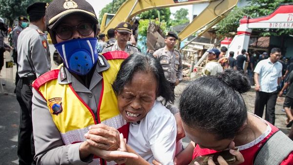 Tangisan Warga yang Rumahnya Dieksekusi di Solo