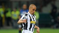 Cannavaro diboyong Juventus dari Inter pada 2004. Sempat ke Real Madrid pada 2006, ia kembali ke Bianconeri pada 2009 dan main selama semusim lagi di Turin. (Foto: Getty Images)