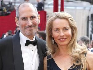 Istri Steve Jobs Tarik Investasi di 2 Perusahaan Media Gegara Corona