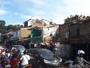 18 Rumah Warga di Sukamakmur Bogor Rusak Diterpa Puting Beliung 18 Rumah Warga di Sukamakmur Bogor Rusak Diterpa Puting Beliung