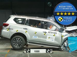 Rival Fortuner dan Pajero Sport Ini Diuji Tabrak, Apa Hasilnya?