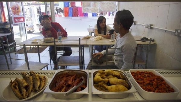 Laris Manis Bisnis Makanan Indonesia di Negeri Ratu Elizabeth