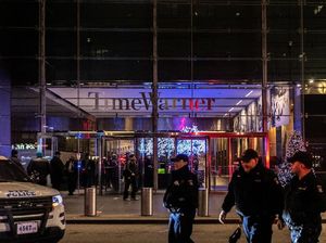 Kantor CNN New York Terima Ancaman Bom, Pekerja Dievakuasi Kantor CNN New York Terima Ancaman Bom, Pekerja Dievakuasi