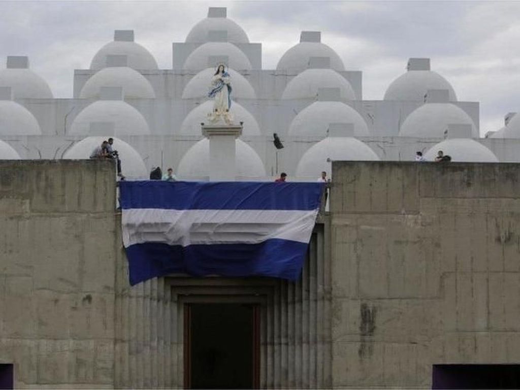 Pastor di Nikaragua Disiram Air Keras Saat Ritual Pengakuan Dosa