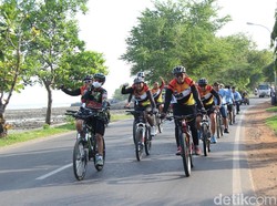 Polisi Gowes Bareng Ulama dan Ormas Islam Jalin Silaturahmi