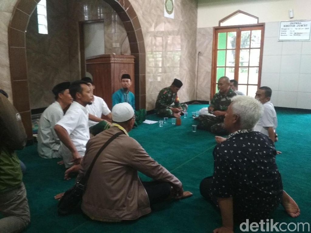 Begini Sosok Sensen Komara di Mata Warga Bayubud Garut Begini Sosok Sensen Komara di Mata Warga Bayubud Garut