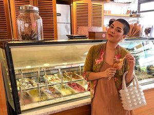 Tara Amelz Blogger Hits yang Suka Banget Kulineran Tara Amelz Blogger Hits yang Suka Banget Kulineran