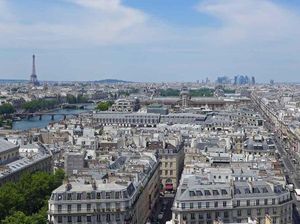 Langkah Paris Larang Mobil Tua Beredar