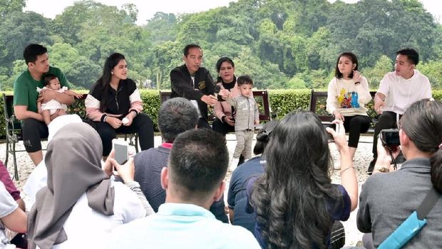 Saling Sindir BPN Prabowo vs TKN Jokowi Soal 'Operasi Foto'