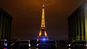 Penjagaan Ketat Menara Eiffel Jelang Demo Susulan di Paris