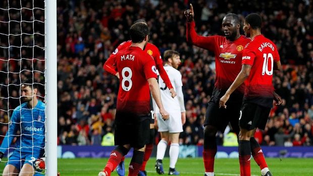 Manchester United kalahkan Fulham 4-1.