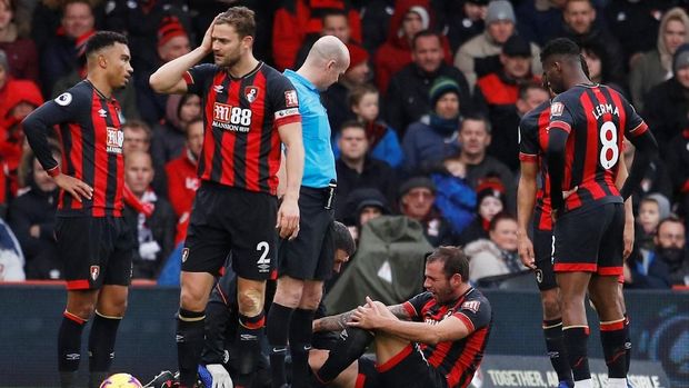 Bournemouth bertekuk lutut di depan publik sendiri.