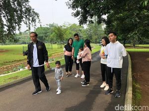 Jokowi Pajang Foto Keluarga, Sudjiwo Tedjo Ingatkan Hal Ini Jokowi Pajang Foto Keluarga, Sudjiwo Tedjo Ingatkan Hal Ini
