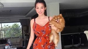 Potret Model FHM yang Viral karena Tampil Seksi Saat Makan Kepiting