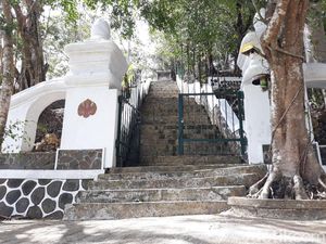 Kembang Lampir, Petilasan yang Ramai Didatangi Pemburu Jabatan