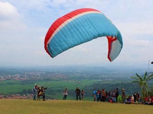 Sensasi Wisata Langit ala Gunung Panten di Majalengka