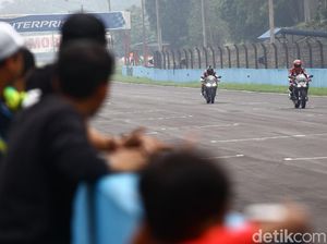 Di Sentul, CBR Cepat Berlari, CBR Cantik Bergaya Di Sentul, CBR Cepat Berlari, CBR Cantik Bergaya