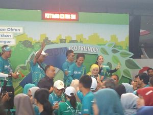Bareng Dirut Pertamina, Rini Salip Pelari Milenial di Eco Run 2018