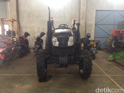 Cerita Sulitnya Bikin Traktor Hantu, Komponen Sempat Terbakar