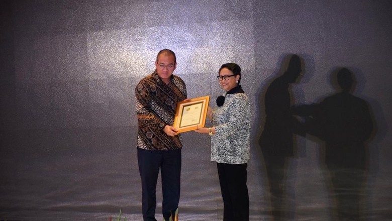 Berperan Penting dalam Lindungi TKI, Ditjen AHU Raih Penghargaan Berperan Penting dalam Lindungi TKI, Ditjen AHU Raih Penghargaan