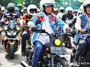Menhub Budi Karya Sumadi Motoran Beraksi ala Ali Topan