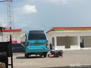 Potret Akal-akalan Mobil Angkot yang Dimodif untuk Tenggak BBM