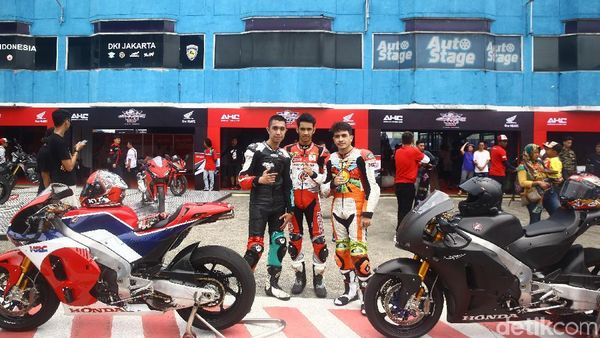 Si Entong dan Pebalap Honda Ngebut Pakai Motor Marquez