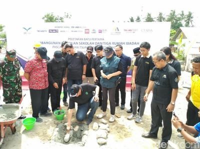 Maraton! CT Tanam Batu Pertama 9 Sekolah dan 3 Masjid Sulteng