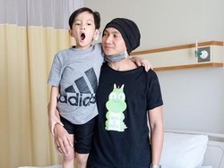 Kocaknya Anak Anji Larang Orang Tuanya Berpelukan