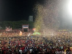 Gagal Juara, PSM Rayakan Kemenangan dan Pesta Kembang Api di Makassar