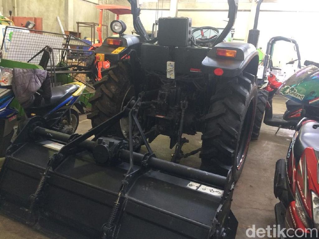 Kementan Gencar Beri Bantuan Alsintan, Manfaatnya? Kementan Gencar Beri Bantuan Alsintan, Manfaatnya?