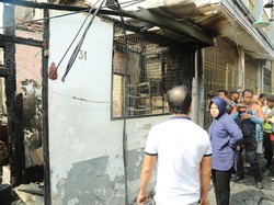 Risma Geram Gara-gara Ruwetnya Akses Lokasi Kebakaran Halangi PMK