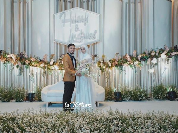 Haru dan Bahagia di Resepsi Hulaefi dan Lindswell Kwok