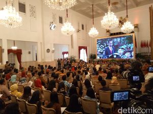 Jokowi Bicara soal Maraknya Hoax di Depan Praktisi Humas Jokowi Bicara soal Maraknya Hoax di Depan Praktisi Humas