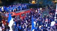 Tim Persib U-16 diarak melintasi sejumlah jalanan di Kota Bandung.