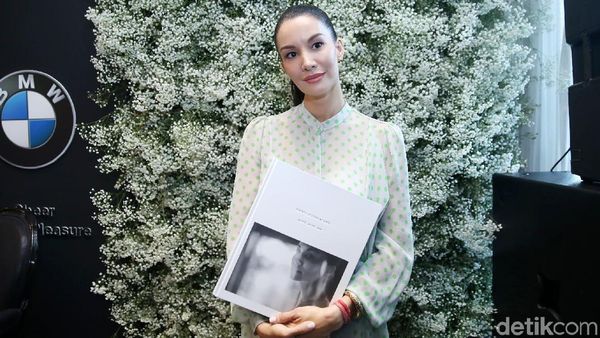 Cerita Fase Kehidupan Nadya Hutagalung di Walk With Me