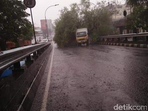 Prakiraan Cuaca Malang 17 Oktober 2022, Potensi Hujan Mulai Pagi Hari Prakiraan Cuaca Malang 17 Oktober 2022, Potensi Hujan Mulai Pagi Hari