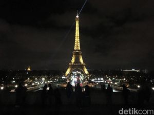 Menara Eiffel Akan Dibuka tapi Harus Naik Tangga, Capek Nggak Ya?